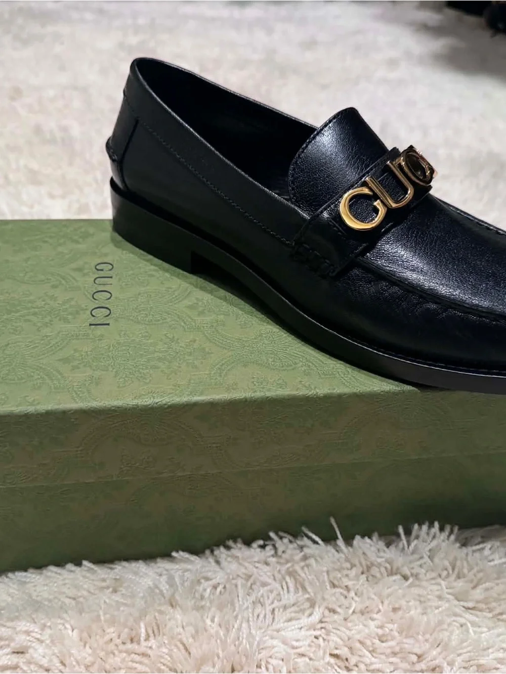 Gucci Black Leather Loafer with Gold Horsebit Logo